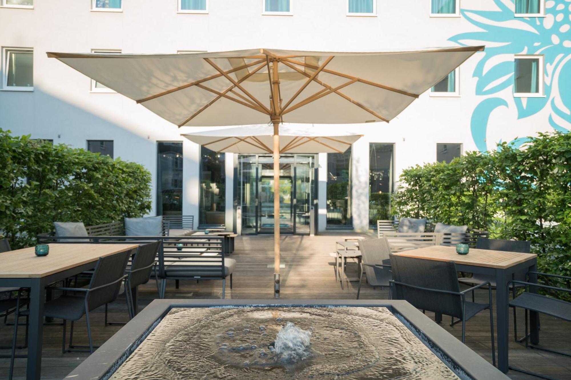 Motel One Hamburg Airport Exterior photo