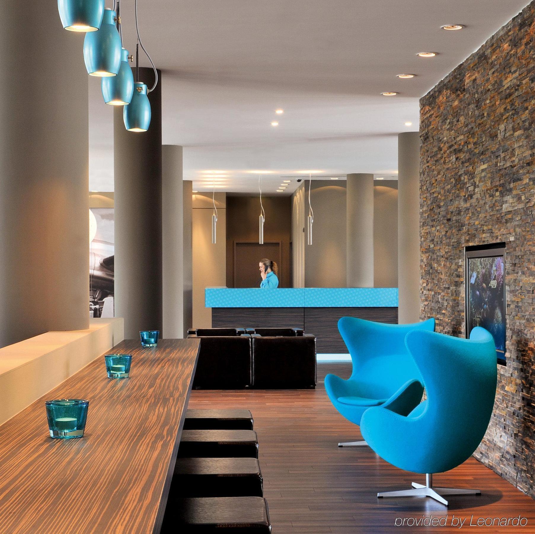 Motel One Hamburg Airport Interior photo