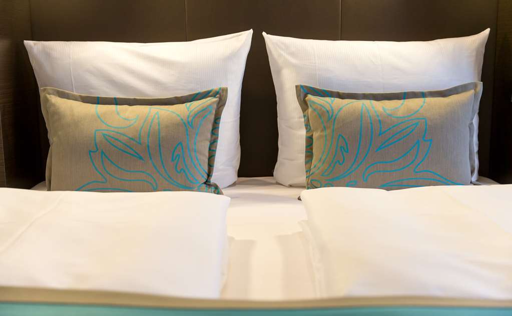 Motel One Hamburg Airport Room photo